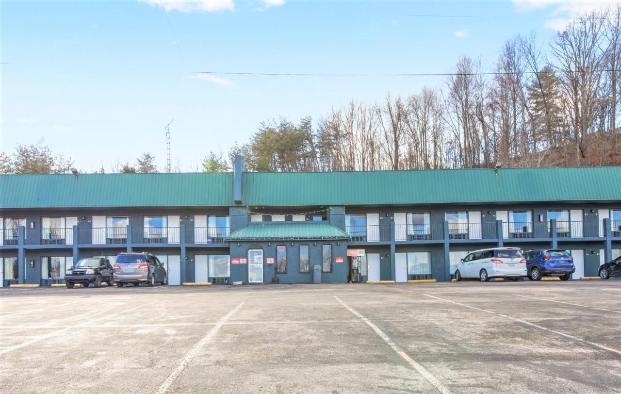 OYO Hotel Mt Vernon KY - Renfro valley I-75 Mount Vernon Eksteriør bilde